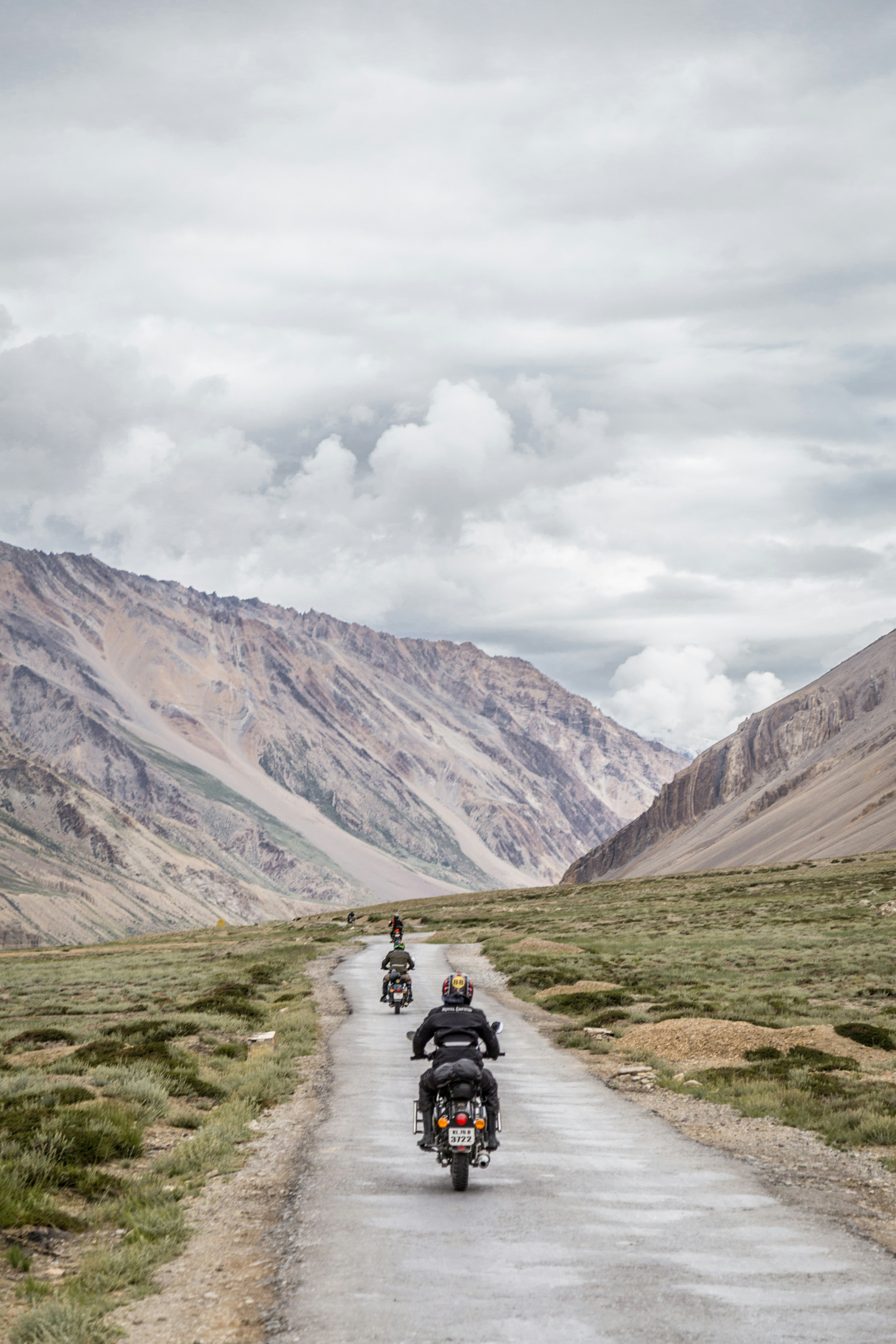 royal-enfield-SlF40JIv82s-unsplash